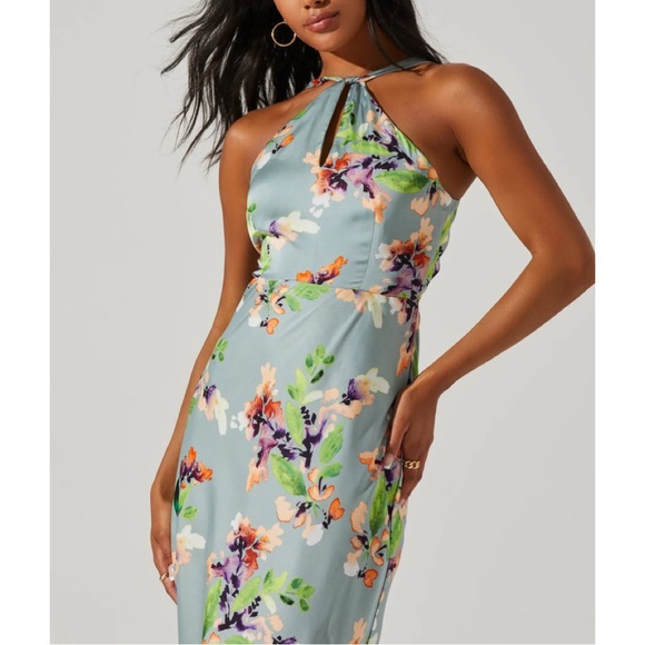 ASTR Sandrine Floral Halter Dress in Sage Orange Floral - Picture 4 of 16